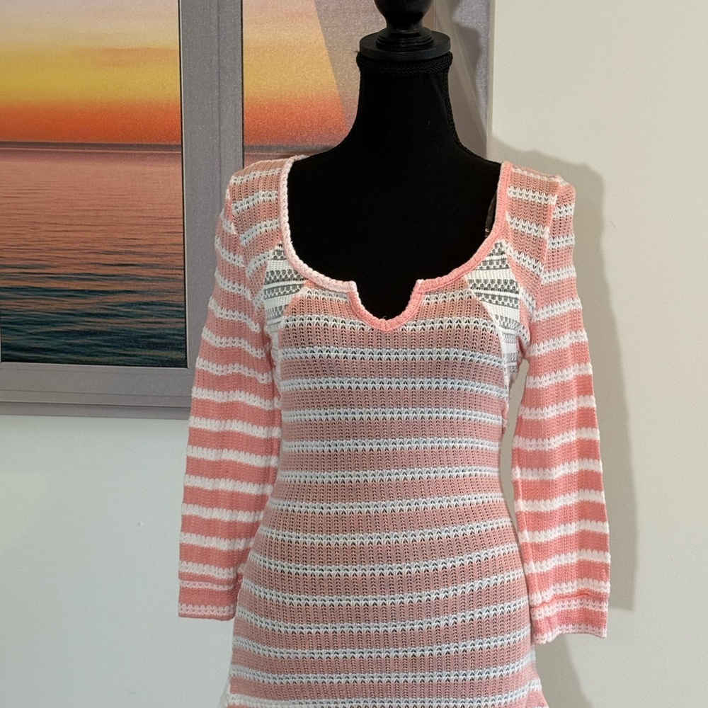 Charlotte Russe Orange and White Ribbed 3/4 Sleeve Tunic